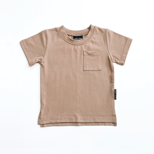 BASIC POCKET TEE - SAND